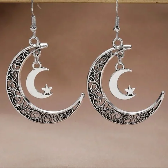 1 LEFT! Silver Crescent Moon Dangle Earrings - Picture 5 of 6